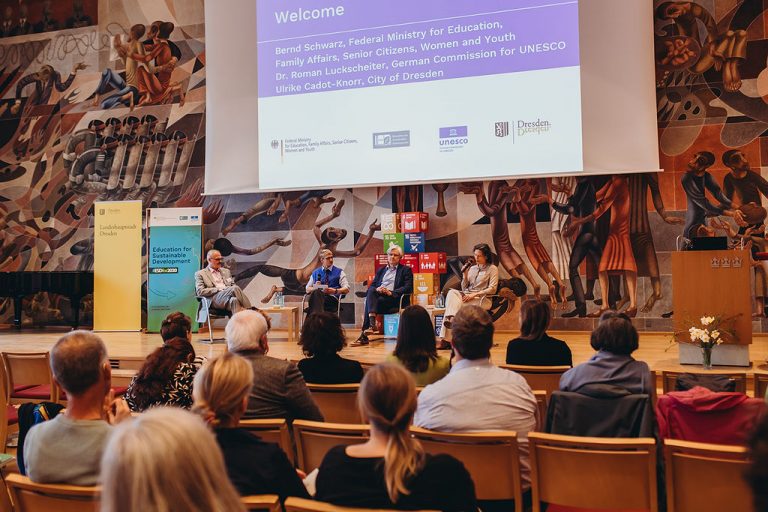 Podiumsdiskussion bei der Auszeichnungsveranstaltung